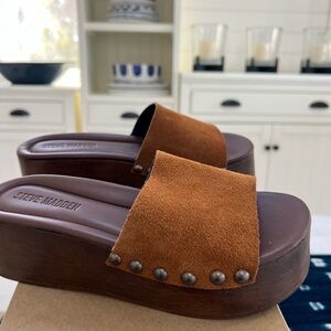 Steve Madden Conga  suede  Sandal